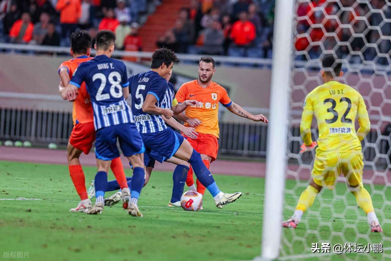 B体育-格勒鲁斯维尔主场惨败，遭遇失利痛苦(罗森博格vs利勒斯特罗姆比赛腰斩)